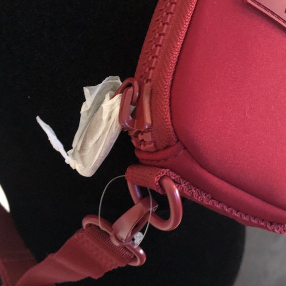 Dagne Dover Bold Red Crossbody Bag - Picture 3 of 13